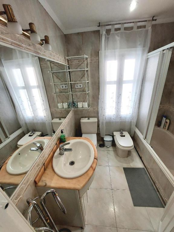 N1 Casa de Madrid - greenpeace line - Resim 39