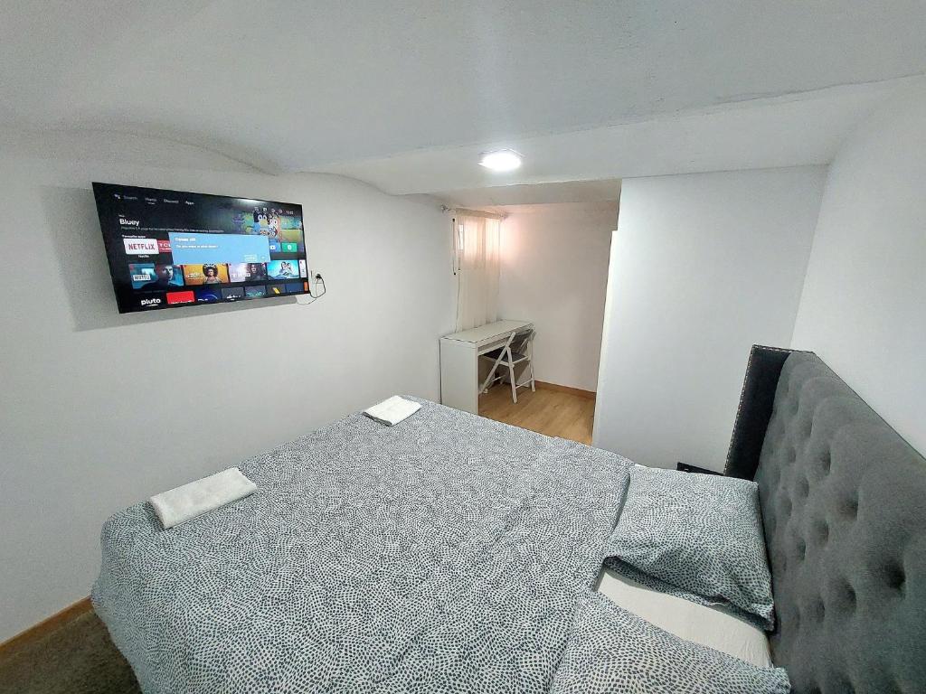 N1 Casa de Madrid - greenpeace line - Resim 45