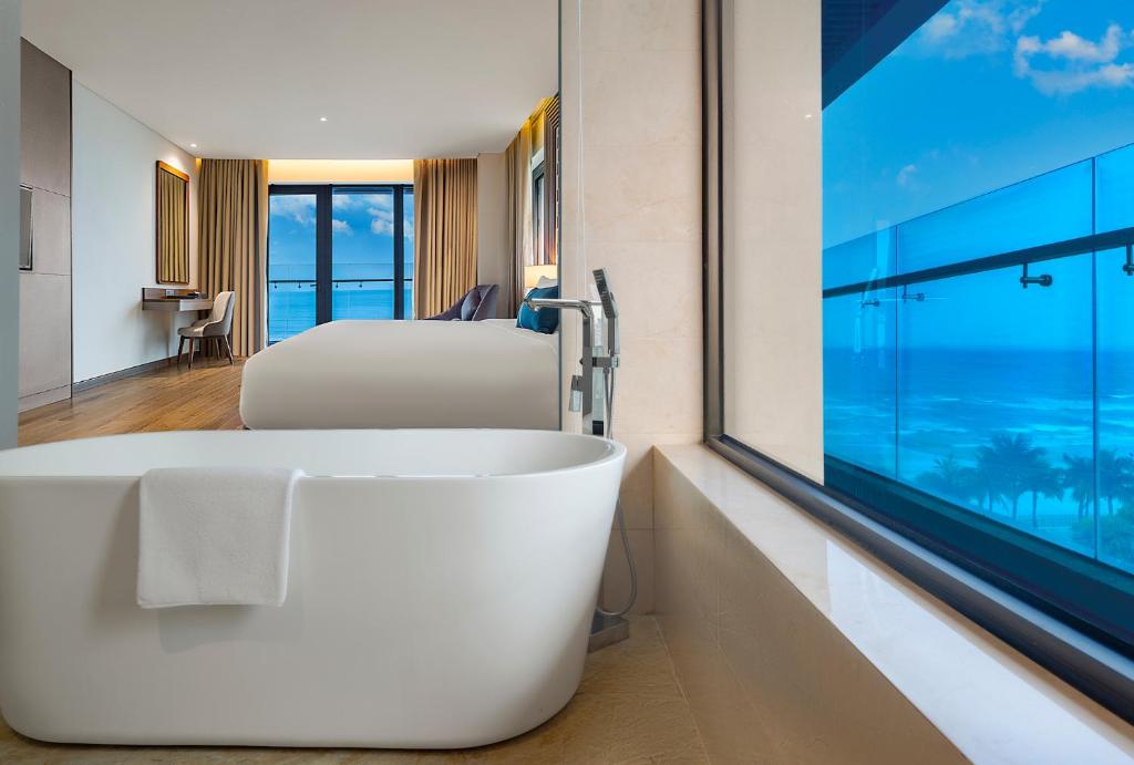 Phòng Grand Executive Có Giường Cỡ Queen Nhìn Ra Biển - Bao Gồm Trà Chiều