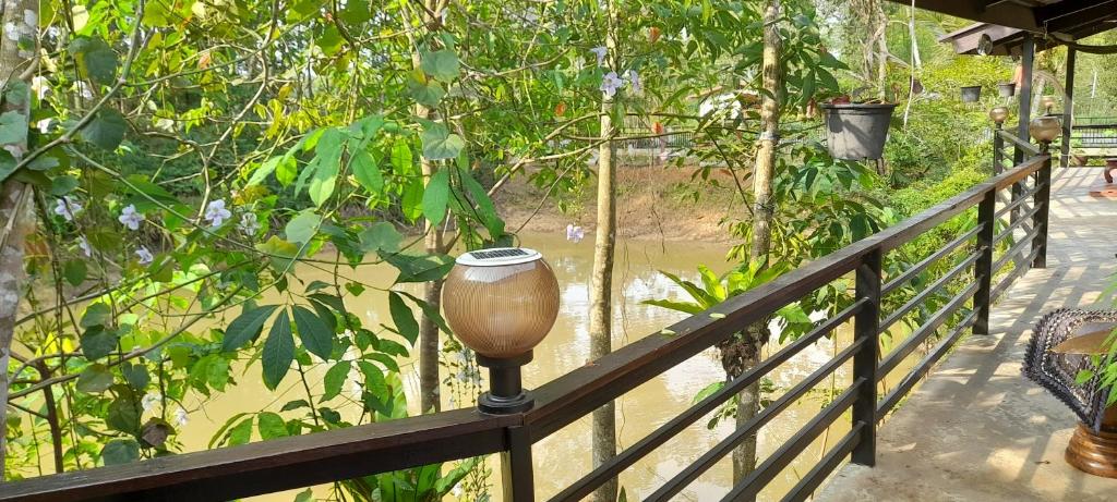 Zahrada ubytování บ้านลูกจัน Bann Lookjan Trat