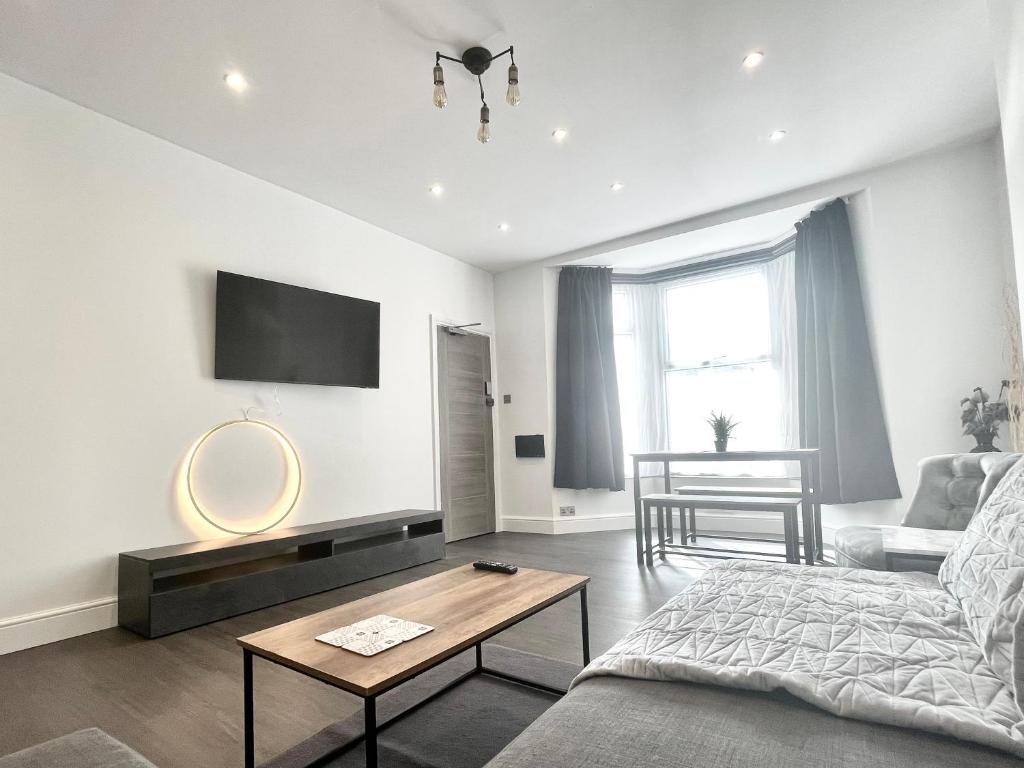 to Serenity Central! New Listing Discount!, Peterborough