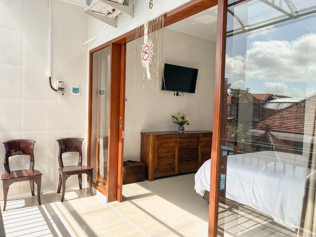 James Guest House - 2