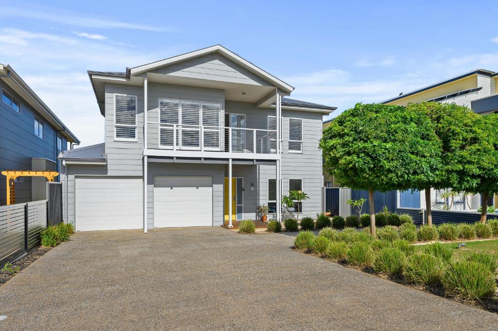 Ochre Sunsets Moana C21 SouthCoast Holidays, Moana (updated prices