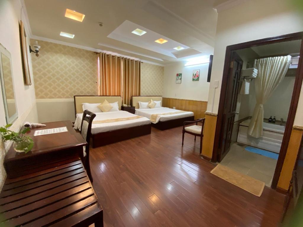 Linh Phuong 8 Hotel - 24 hours stay - Salle Familiale De Luxe
