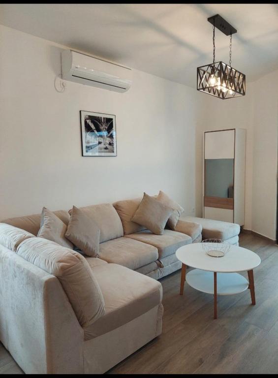 Posedenie v ubytovaní APARTMENT DZANA