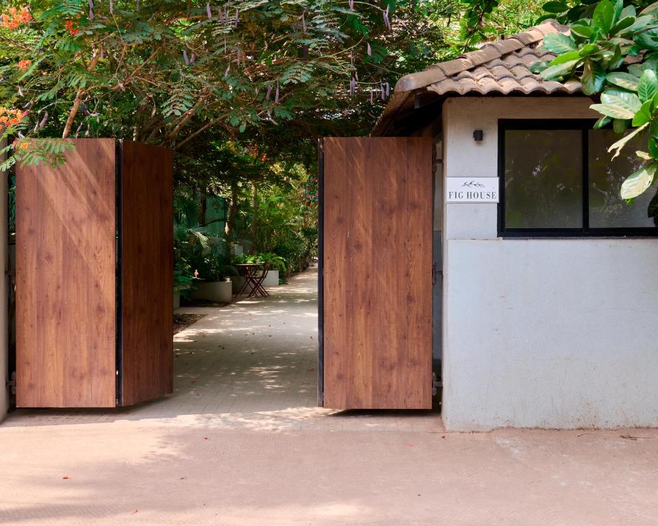 Fotografie z fotogalerie ubytování Fig House Anjuna-Chapora Road , Siolim 1BHK Suite v destinaci Oxel