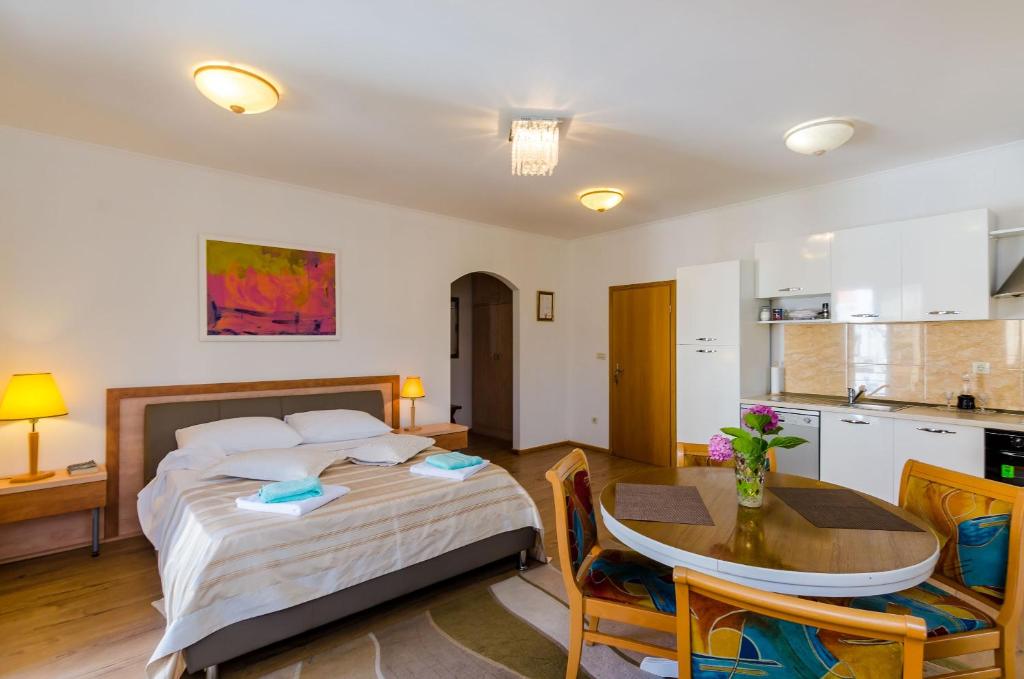 Apartments & Rooms V&M - 6