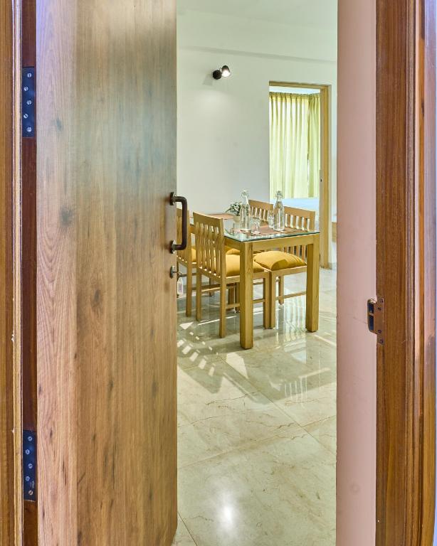 Fotografie z fotogalerie ubytování Fig House Anjuna-Chapora Road , Siolim 1BHK Suite v destinaci Oxel