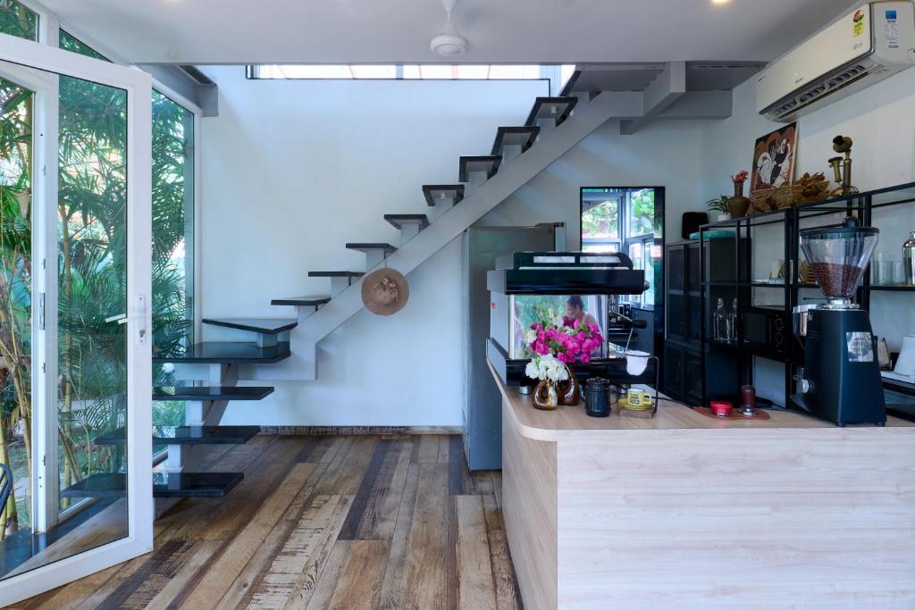 Fotografie z fotogalerie ubytování Fig House Anjuna-Chapora Road , Siolim 1BHK Suite v destinaci Oxel