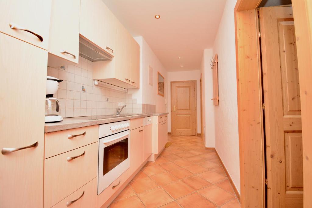 Kuchyňa alebo kuchynka v ubytovaní Appartement Oberschernthann