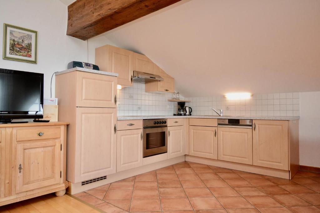 Kuchyňa alebo kuchynka v ubytovaní Appartement Oberschernthann