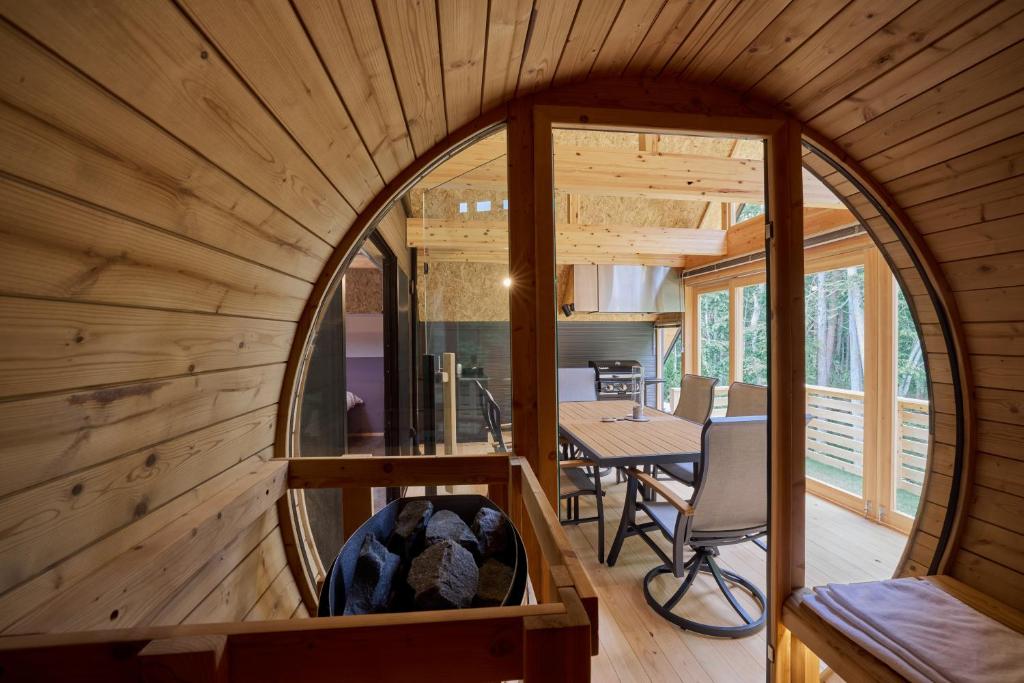 TV a/nebo společenská místnost v ubytování enico MtFuji Resort&Glamping