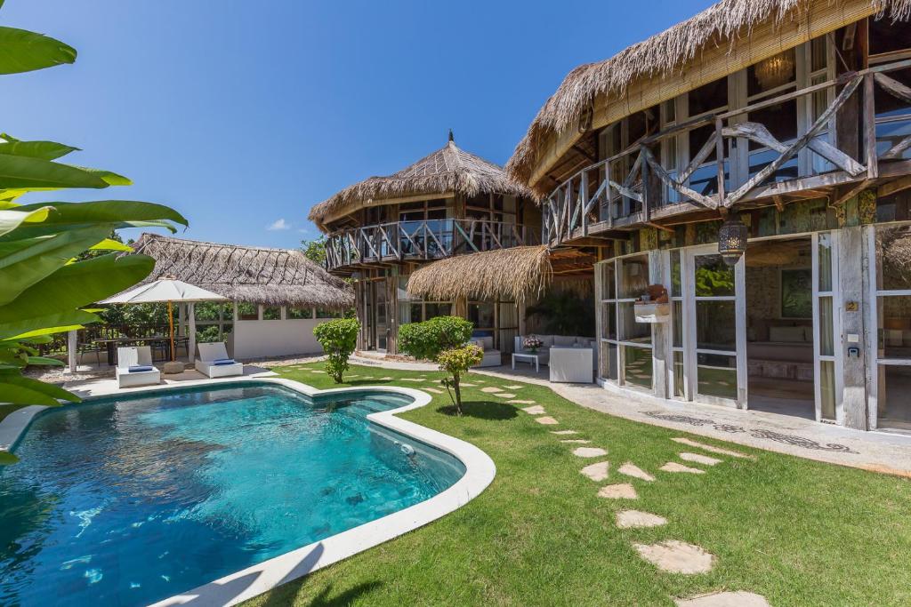 Villa Idaman 1 BR Walking Distance Balangan Beach