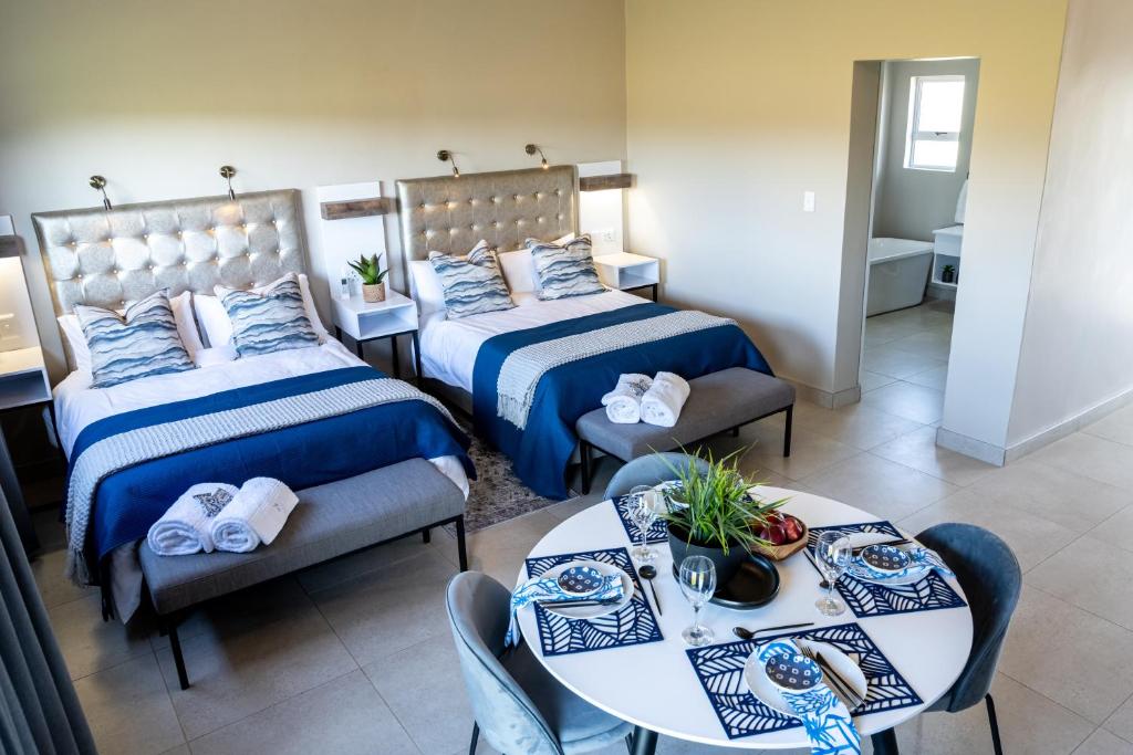 Summer PALACE Guesthouse - 