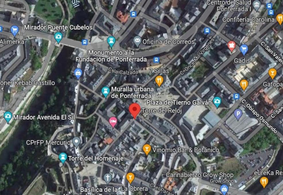 Nespecifikovaný výhled na destinaci Ponferrada nebo výhled na město při pohledu z apartmánu