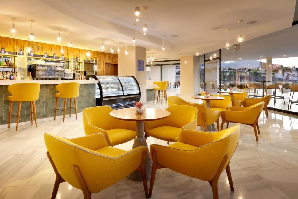 Posezení v ubytování Hard Rock Hotel Tenerife