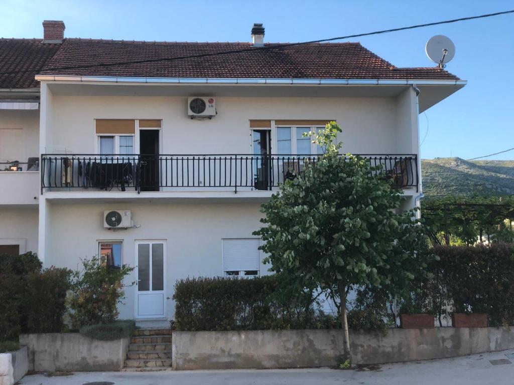 Budova, kde se apartmán nachází