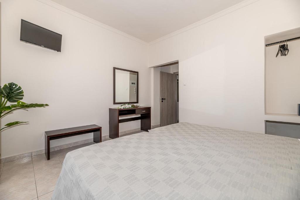 Mouria Studios & Apartments - 17