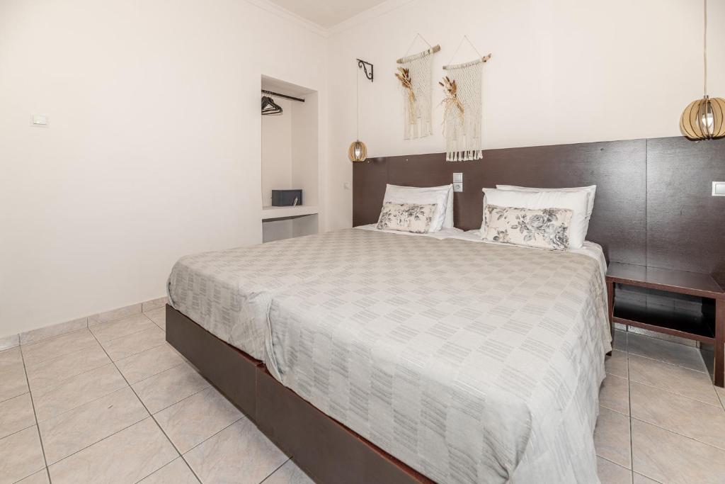 Mouria Studios & Apartments - 16