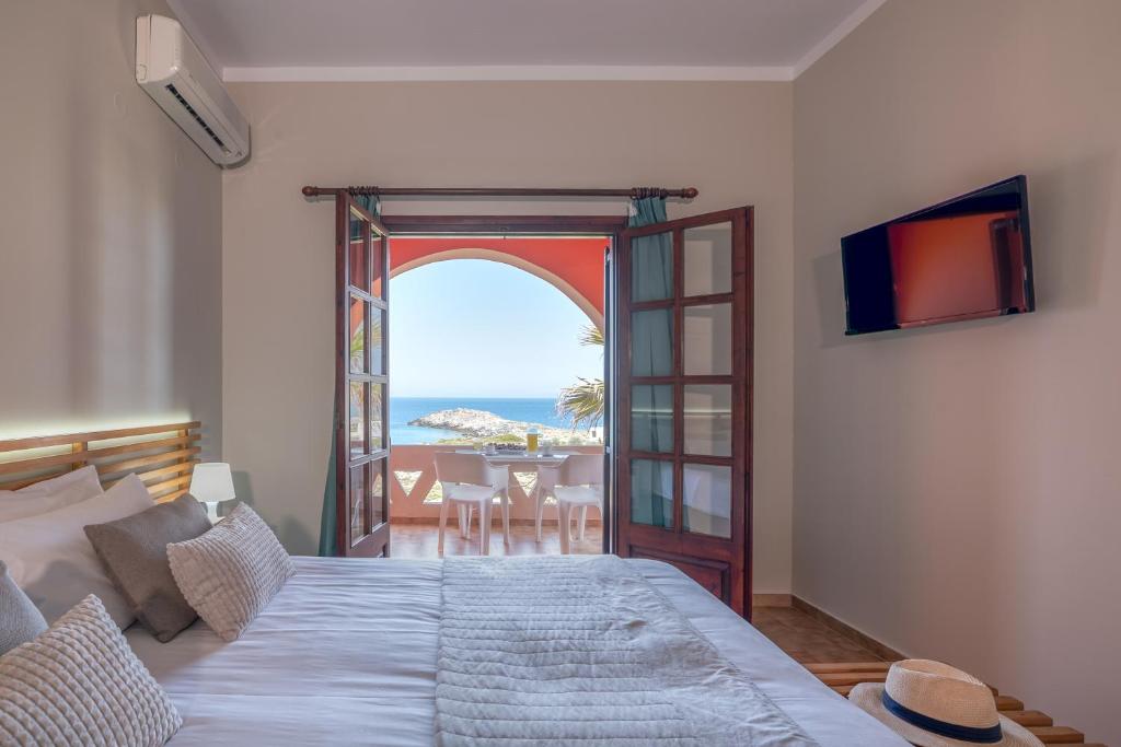 Georgia Vicky Studios & Apartments - 1