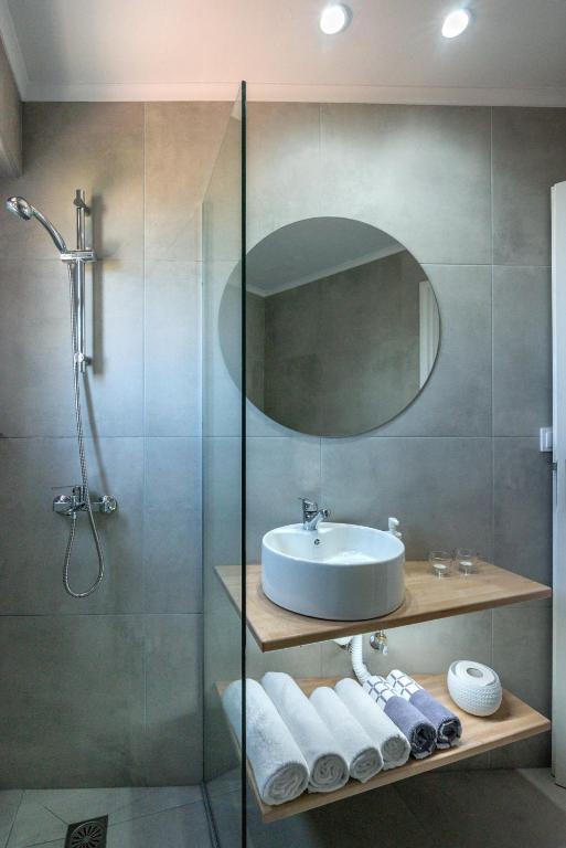 Georgia Vicky Studios & Apartments - 10