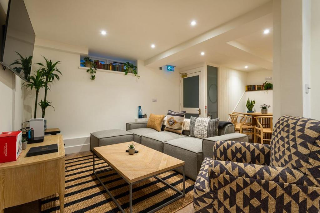 The Hoste and The Vine House Hotels - 