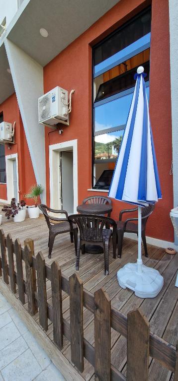 Lovely duplex apartment with patio, 100m from the beach! - Image 12