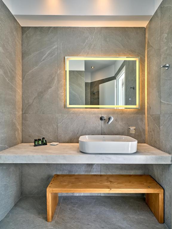 Parian Village Beach Hotel - Adults Only - 18