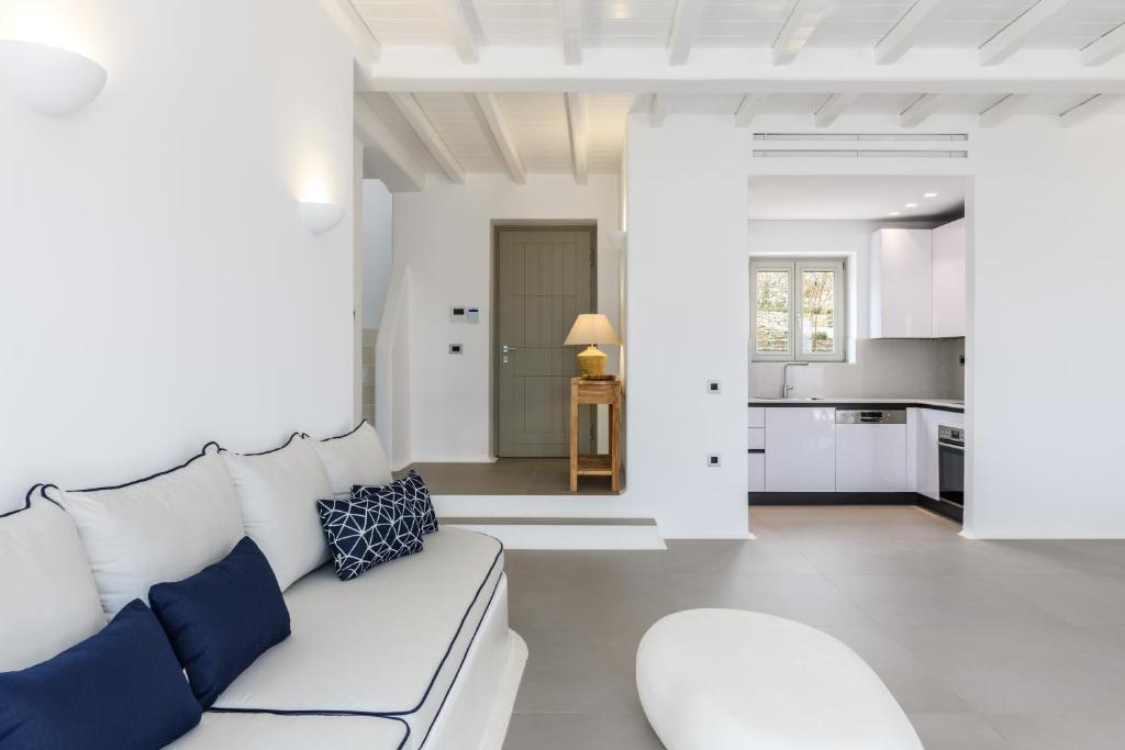 Kuchyň nebo kuchyňský kout v ubytování NEW - Villa Apiro - MG Villas Mykonos