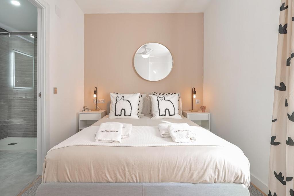 Posteľ alebo postele v izbe v ubytovaní C24 Fantastic 4 Bedroom with Terrace