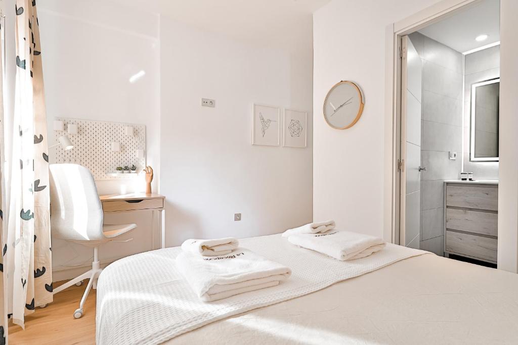 Posteľ alebo postele v izbe v ubytovaní C24 Fantastic 4 Bedroom with Terrace