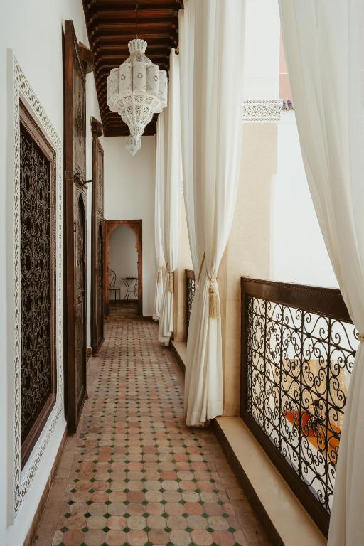 Postel nebo postele na pokoji v ubytování Riad Dar Dialkoum