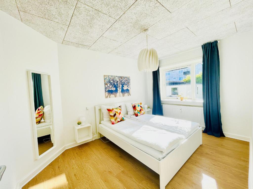 En eller flere senger på et rom på aday - Luminous apartment with 2 bedrooms