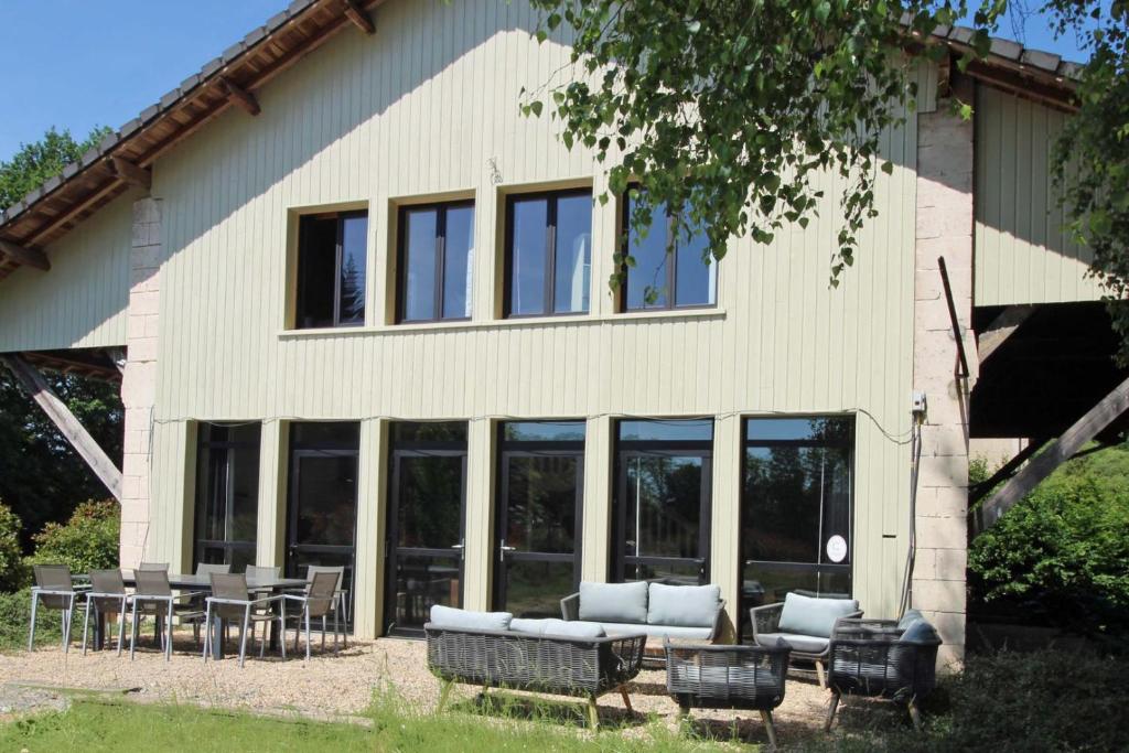 Le quai, ChampagnaclaRivière Updated 2023 Prices