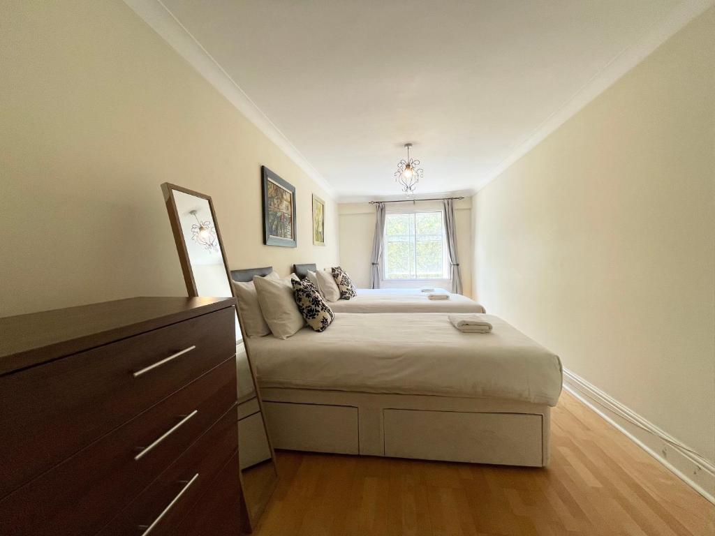 Stylish Apartments in Victoria & Westminster - One-Bedroom Apartment