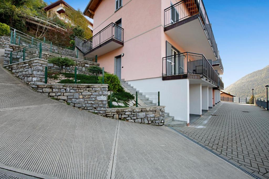 Budova, v ktorej sa apartmán nachádza