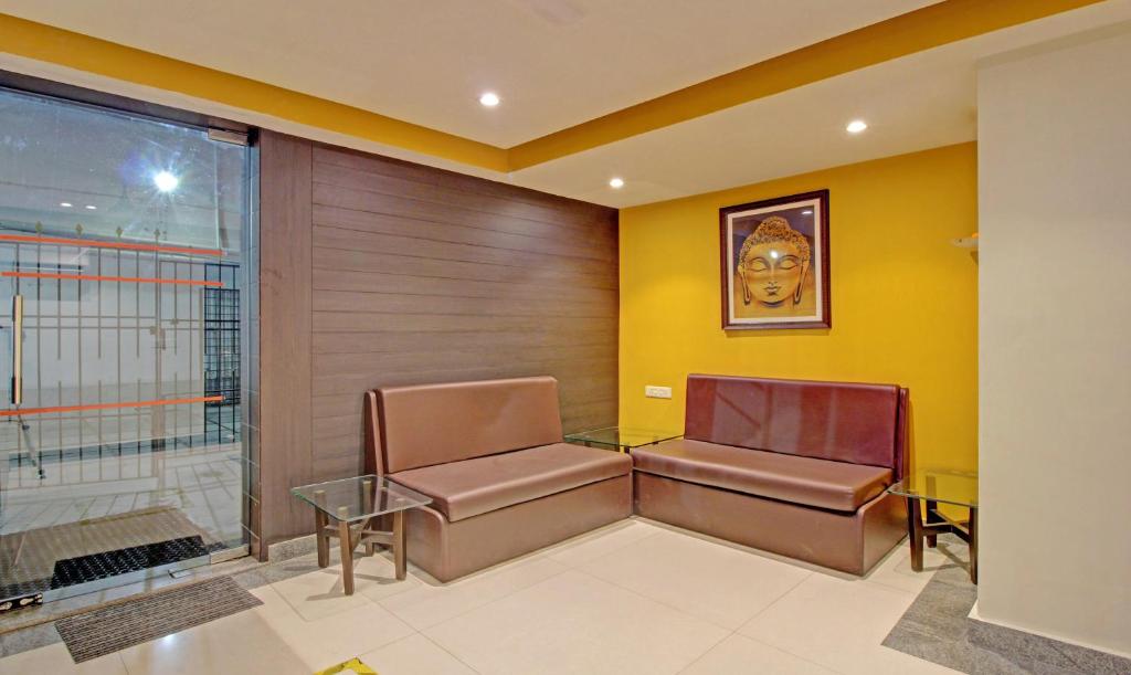 Posezení v ubytování Treebo ASL Prime, Near Ballygunge Railway Station