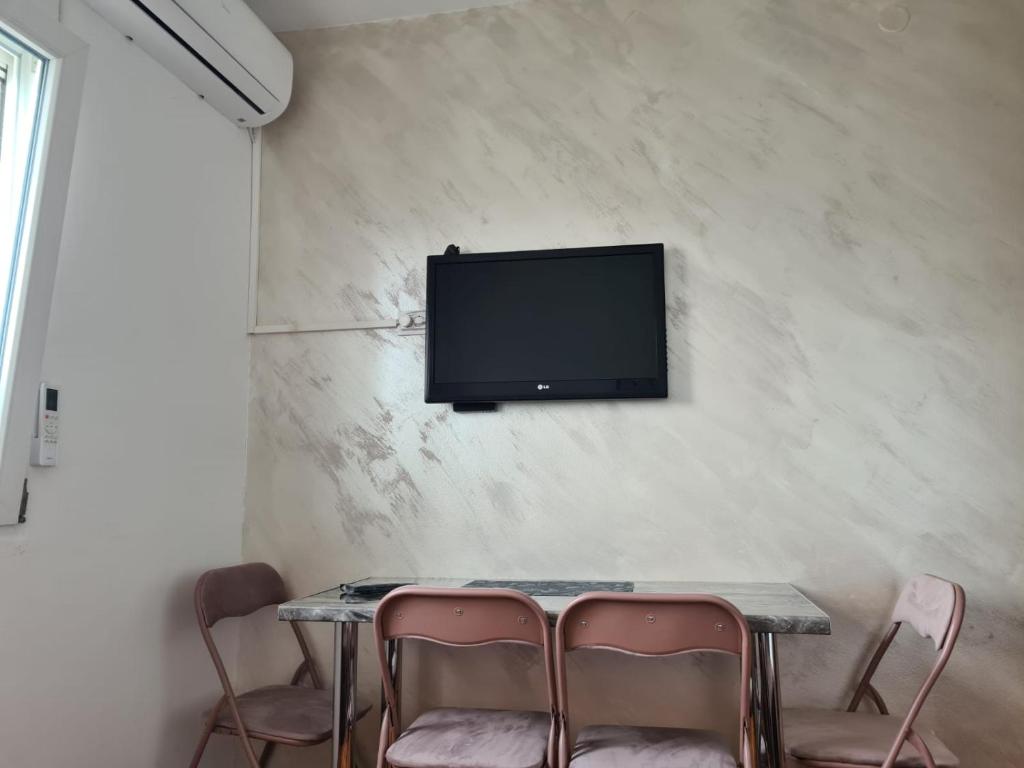 TV o dispositivi per l'intrattenimento presso Good Inn