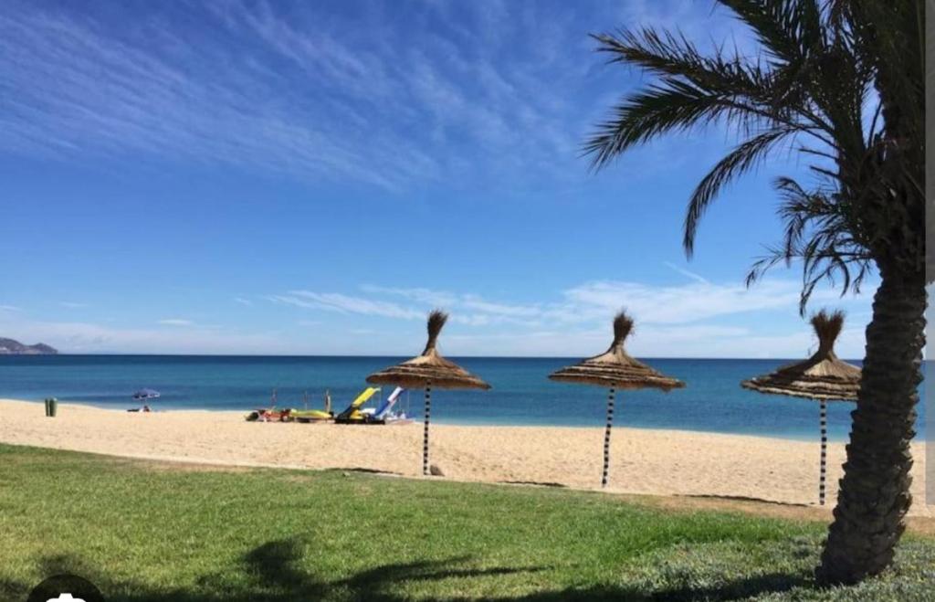 Appartement rez de chaussée fnideq BAHIA SMIR à proximité de la plage 2 chambres