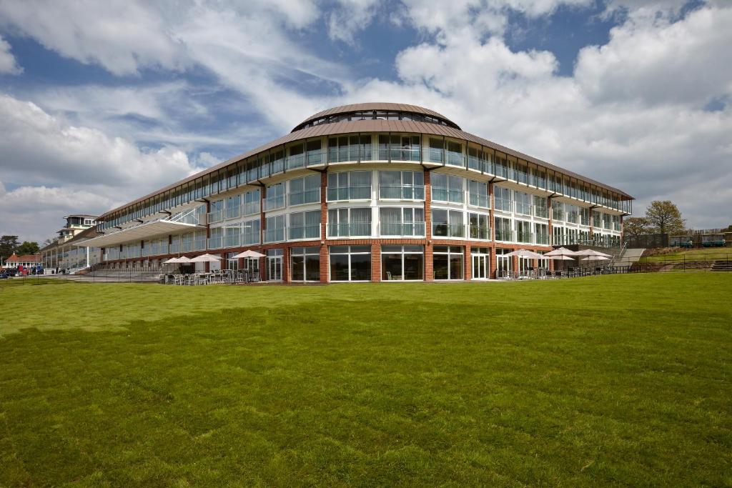 Lingfield Park Marriott Hotel & Country Club - 