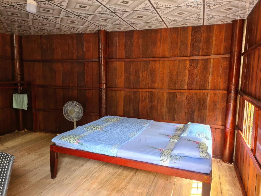 Nam Binh Homestay - Queen Room