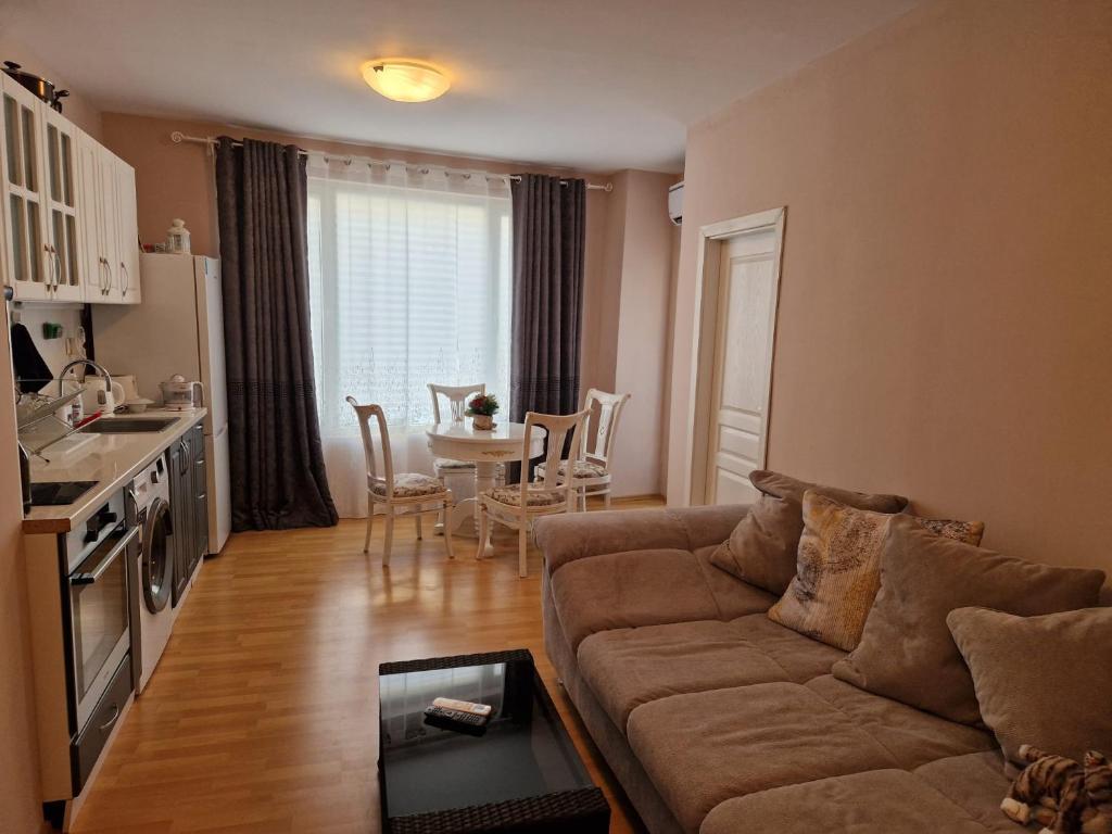 Central Park apartment, Pomorie (updated prices 2024)