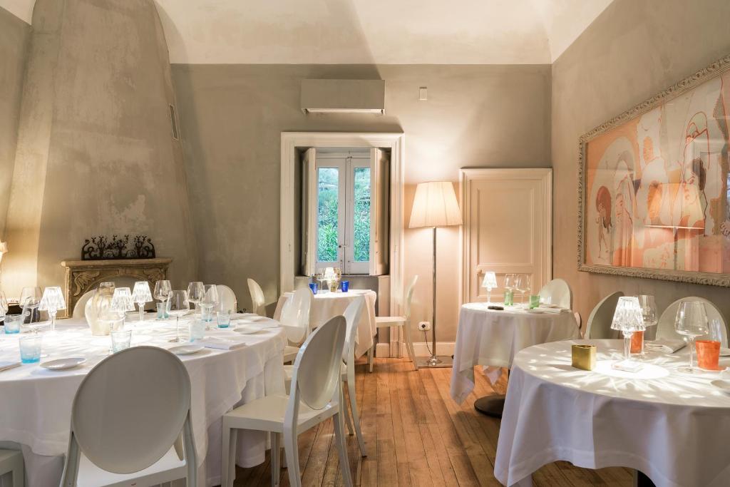 Posedenie v ubytovaní Monaci delle Terre Nere