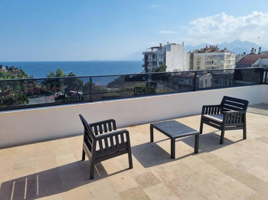 Nespecifikovaný výhled na moře nebo výhled na moře při pohledu z aparthotelu