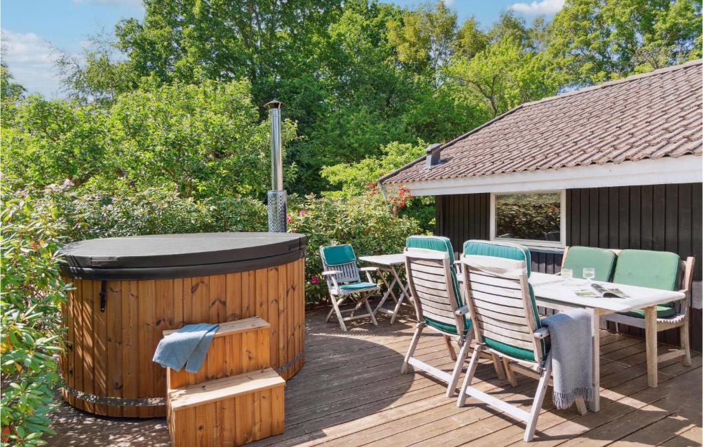 Amazing Home In Hornbæk With Kitchen - Four-Bedroom Holiday Home