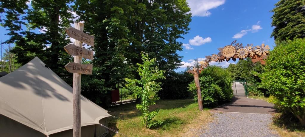 Zahrada ubytování Cocoon Village - Glamping - Domaine des Grottes de Han