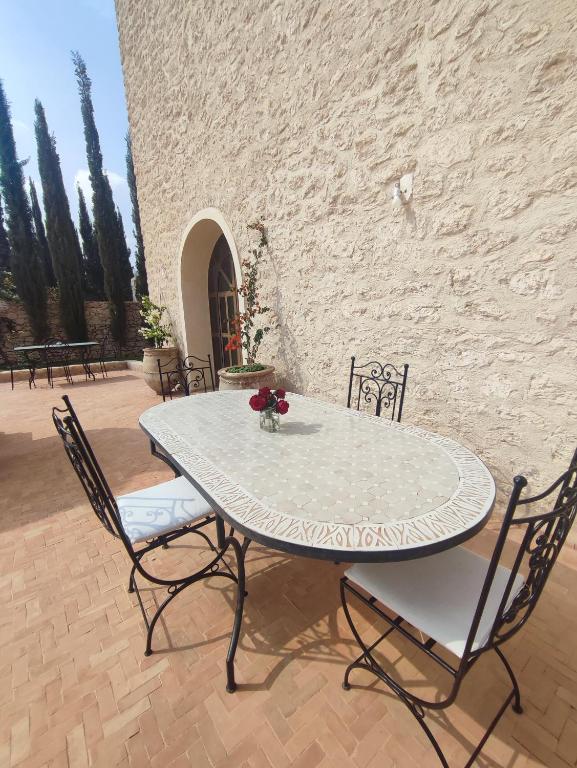 Patio nebo venkovní prostory v ubytování Riad Bini-Ddik