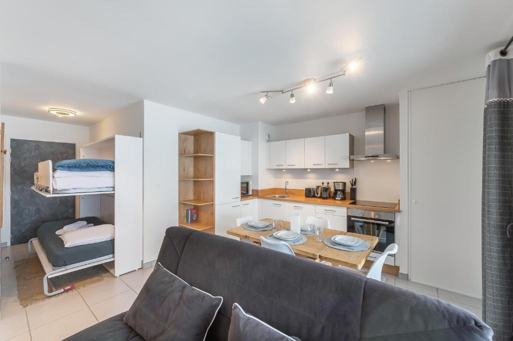 Kuchyň nebo kuchyňský kout v ubytování Les Loges Blanches - Apt B103 - BO Immobilier - Châtel - Multipass été 2025 en option 3e par jour par personne