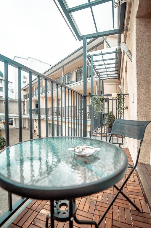 Balkón nebo terasa v ubytování Alpetri Apartments