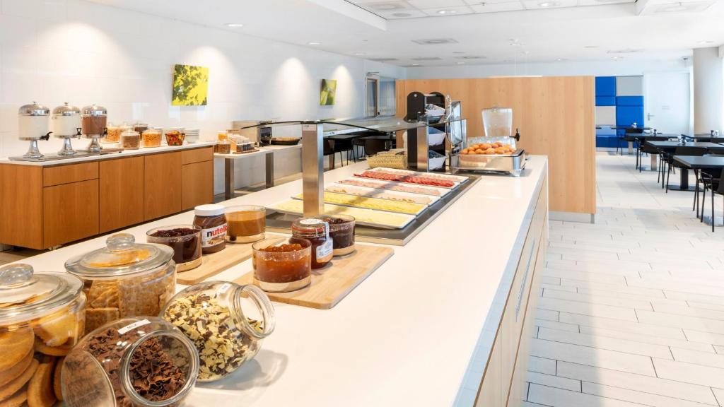 Holiday Inn Express Amsterdam Arena Towers by IHG - Resim 40